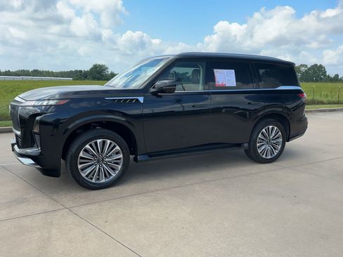 Used 2025 INFINITI QX80 Sensory image 4