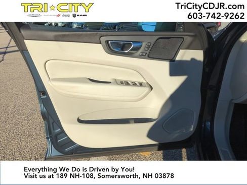 Used 2021 Volvo XC60 T6 Inscription w/ Climate Package image 15