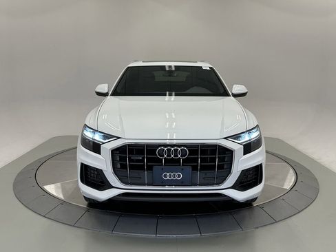Used 2019 Audi Q8 Premium image 2