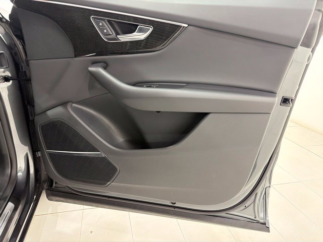 Used 2021 Audi Q8 Premium Plus w/ Premium Plus Package AWD/4WD image 18