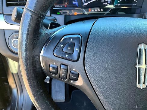 Used 2014 Lincoln MKS AWD w/ Equipment Group 201A image 22