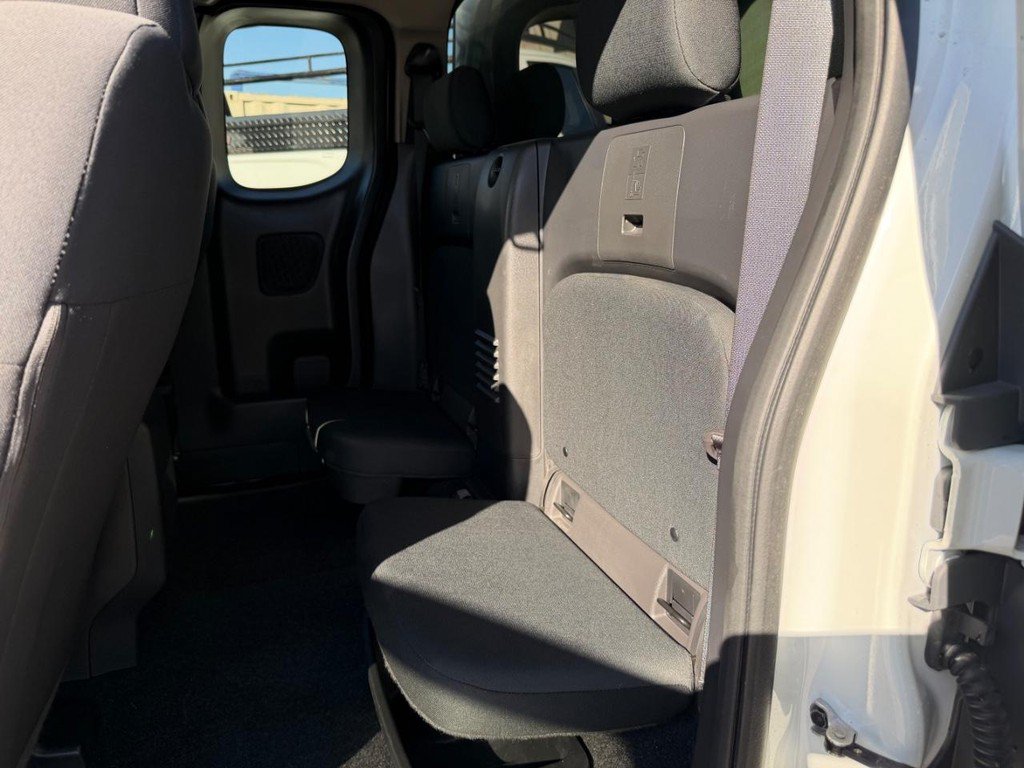 Used 2022 Nissan Frontier S RWD image 18