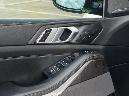 Used 2021 BMW X5 xDrive40i w/ M Sport Package image 10