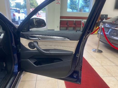 Used 2016 BMW X1 xDrive28i w/ Premium Package image 10