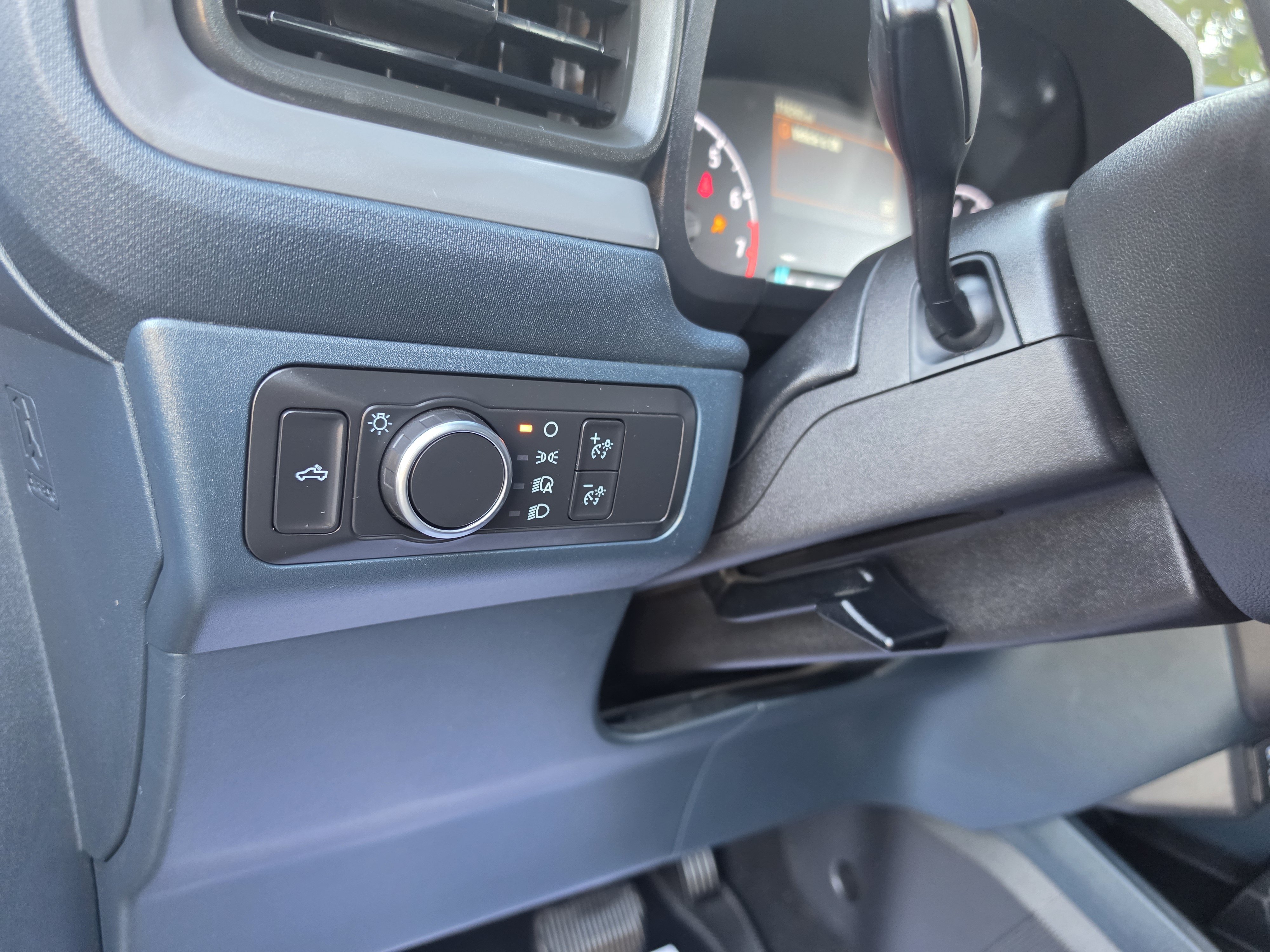 Used 2022 Ford Maverick XL FWD image 38