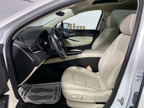 Used 2023 Buick Enclave Avenir w/ Avenir Technology Package image 11