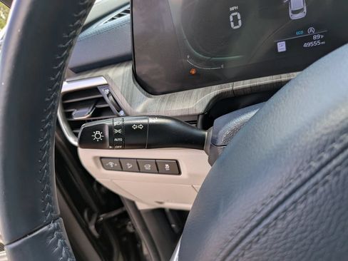 Used 2023 Kia Telluride EX w/ EX Captain's Chair Package FWD image 35