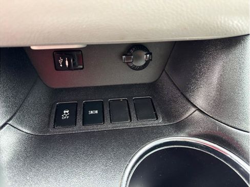 Used 2015 Toyota Highlander XLE FWD image 27