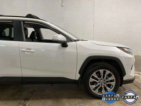 Used 2024 Toyota RAV4 XLE Premium image 90