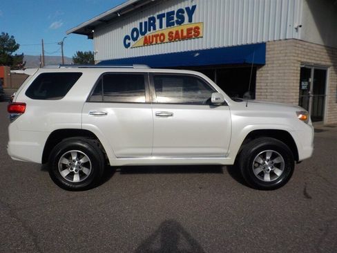 Used 2013 Toyota 4Runner SR5 image 11