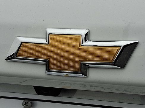 Used 2023 Chevrolet Equinox LT image 29