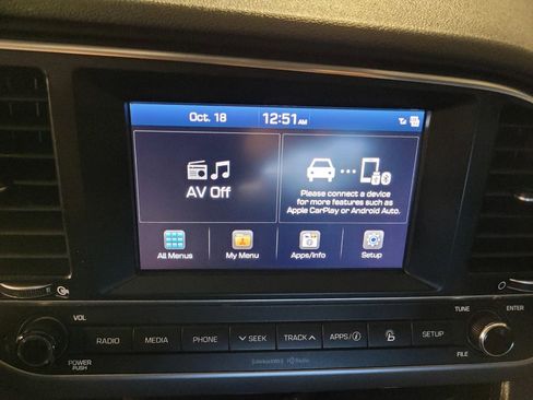 Used 2017 Hyundai Elantra Limited FWD image 25