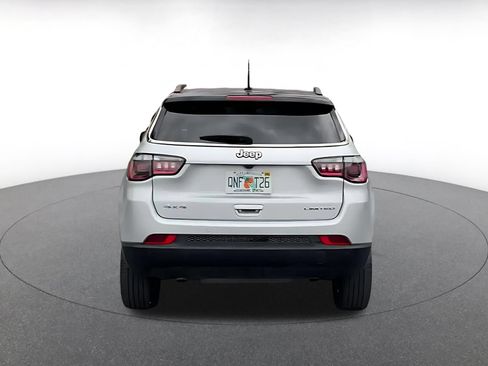 Used 2025 Jeep Compass Limited AWD/4WD image 12