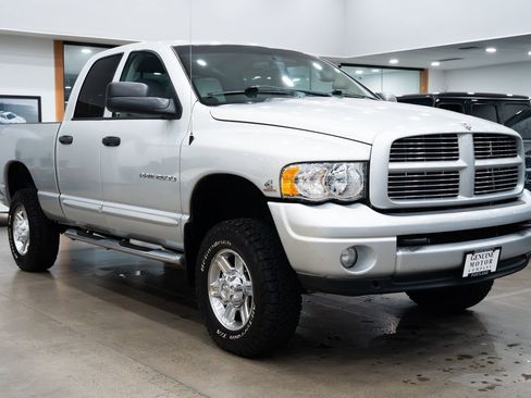 Used 2004 Dodge Ram 2500 Truck SLT w/ Sport Appearance Group image 3