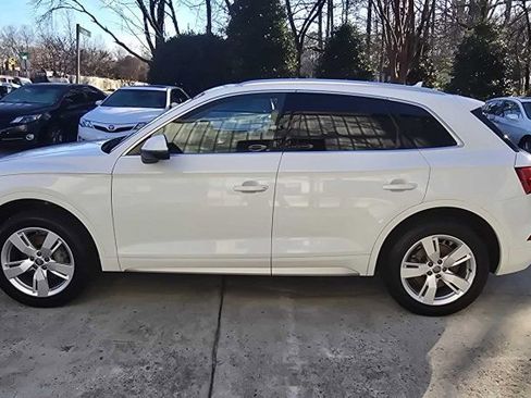 Used 2018 Audi Q5 2.0T Premium Plus w/ Premium Plus Package image 2