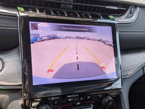 New 2025 Jeep Grand Cherokee Overland w/ Luxury Tech Group IV image 14