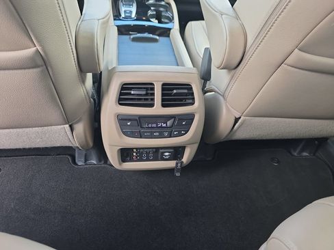 Used 2017 Honda Pilot Elite image 33