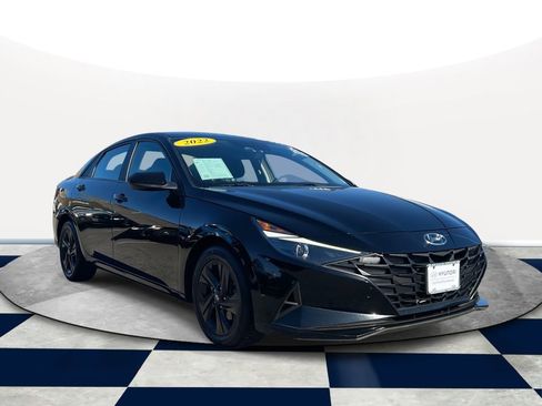 Used 2022 Hyundai Elantra SEL image 1