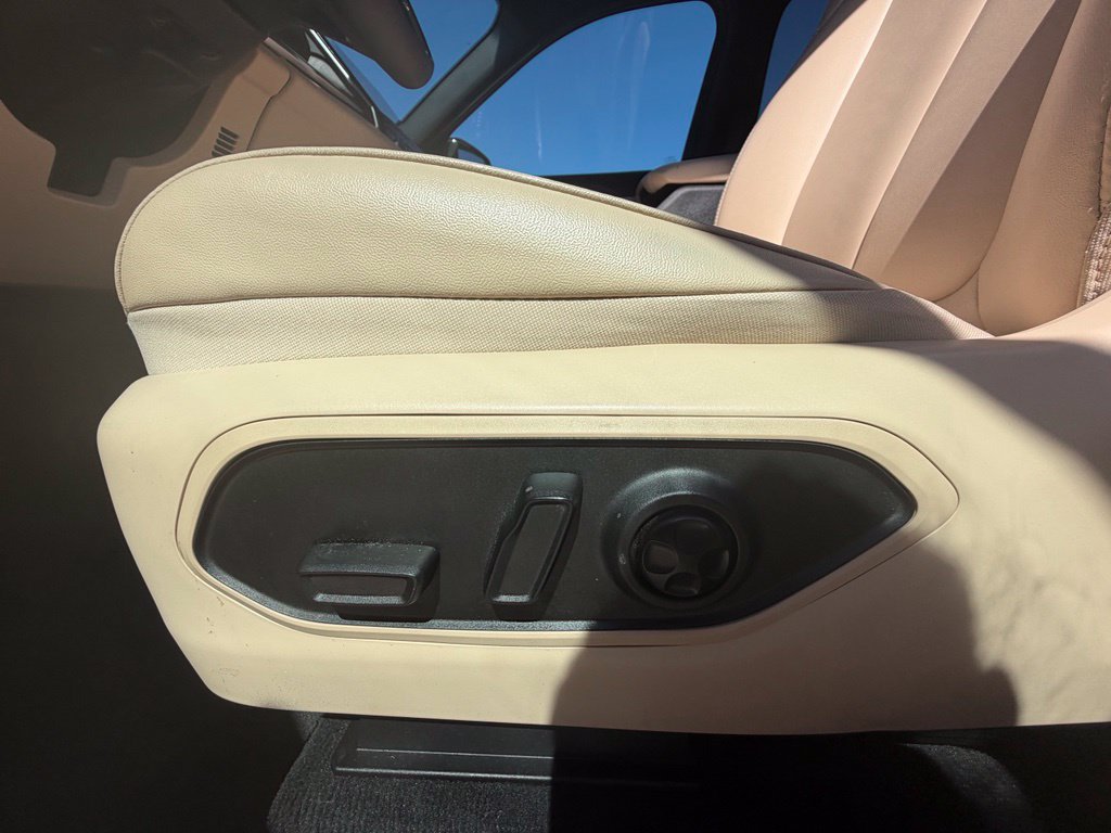 Used 2025 Jeep Grand Cherokee Limited AWD/4WD image 44