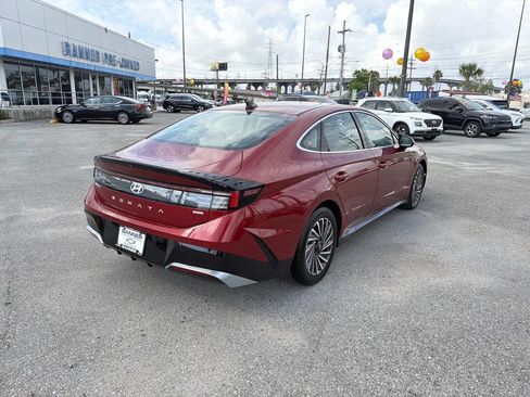 Used 2025 Hyundai Sonata SEL FWD image 8