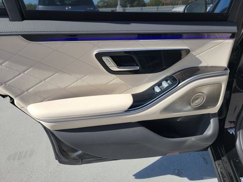 Certified 2023 Mercedes-Benz S 580 4MATIC Sedan image 11