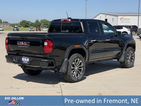 Used 2025 GMC Canyon Denali AWD/4WD image 4