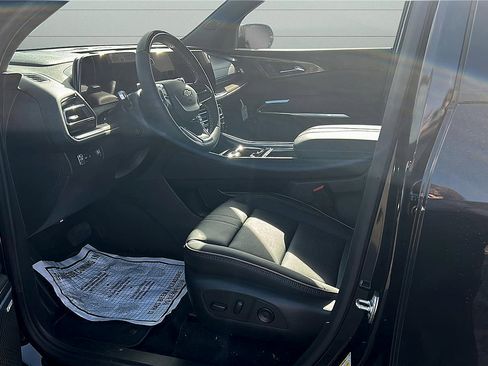 New 2026 Chevrolet Traverse High Country FWD image 10