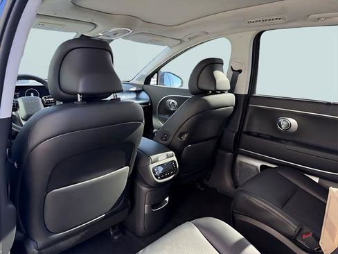 New 2026 Hyundai Ioniq 9 Calligraphy image 31