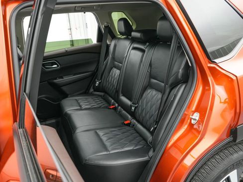 Used 2023 Nissan Rogue Platinum w/ Platinum Premium Package image 20