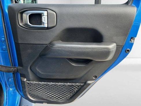 Used 2023 Jeep Wrangler Altitude image 24