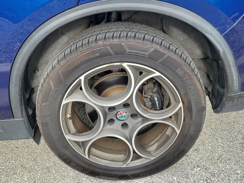 Used 2018 Alfa Romeo Stelvio Sport w/ Quick Order Package 22J Sport image 11