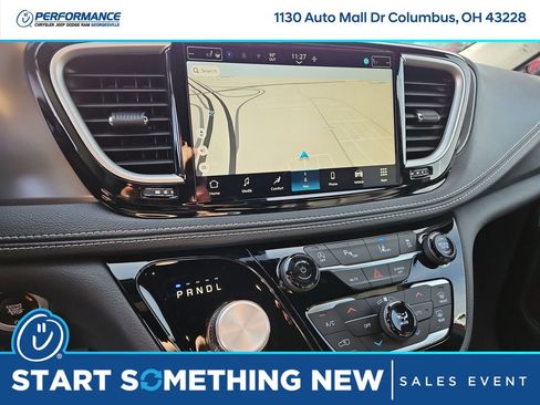 New 2026 Chrysler Pacifica Select image 26