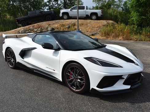 Used 2023 Chevrolet Corvette Stingray Preferred Conv w/ Z51 Performance Package RWD image 1