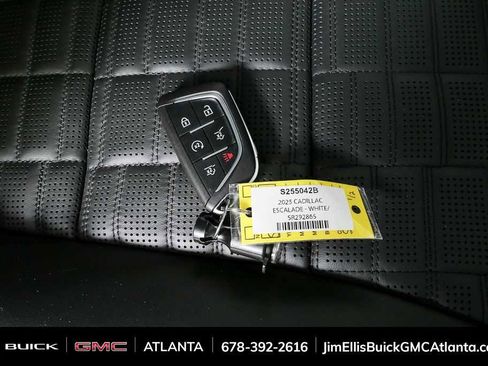 Used 2025 Cadillac Escalade ESV Sport Platinum AWD/4WD image 31