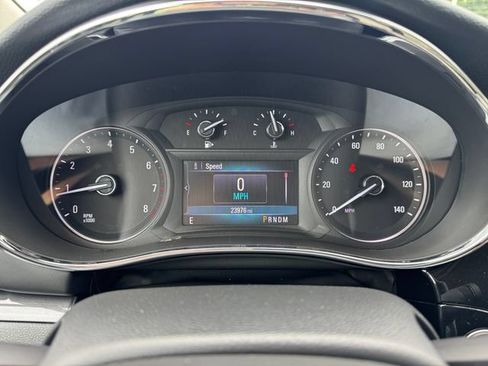 Used 2022 Buick Encore Preferred AWD/4WD image 16