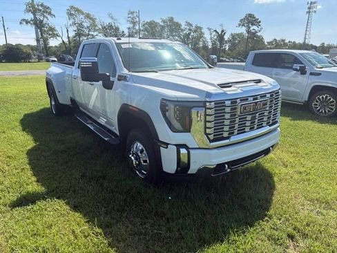 New 2026 GMC Sierra 3500 Denali w/ Denali Reserve Package AWD/4WD image 1