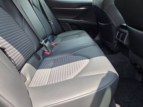 Used 2021 Toyota Camry SE w/ Cold Weather Package FWD image 32