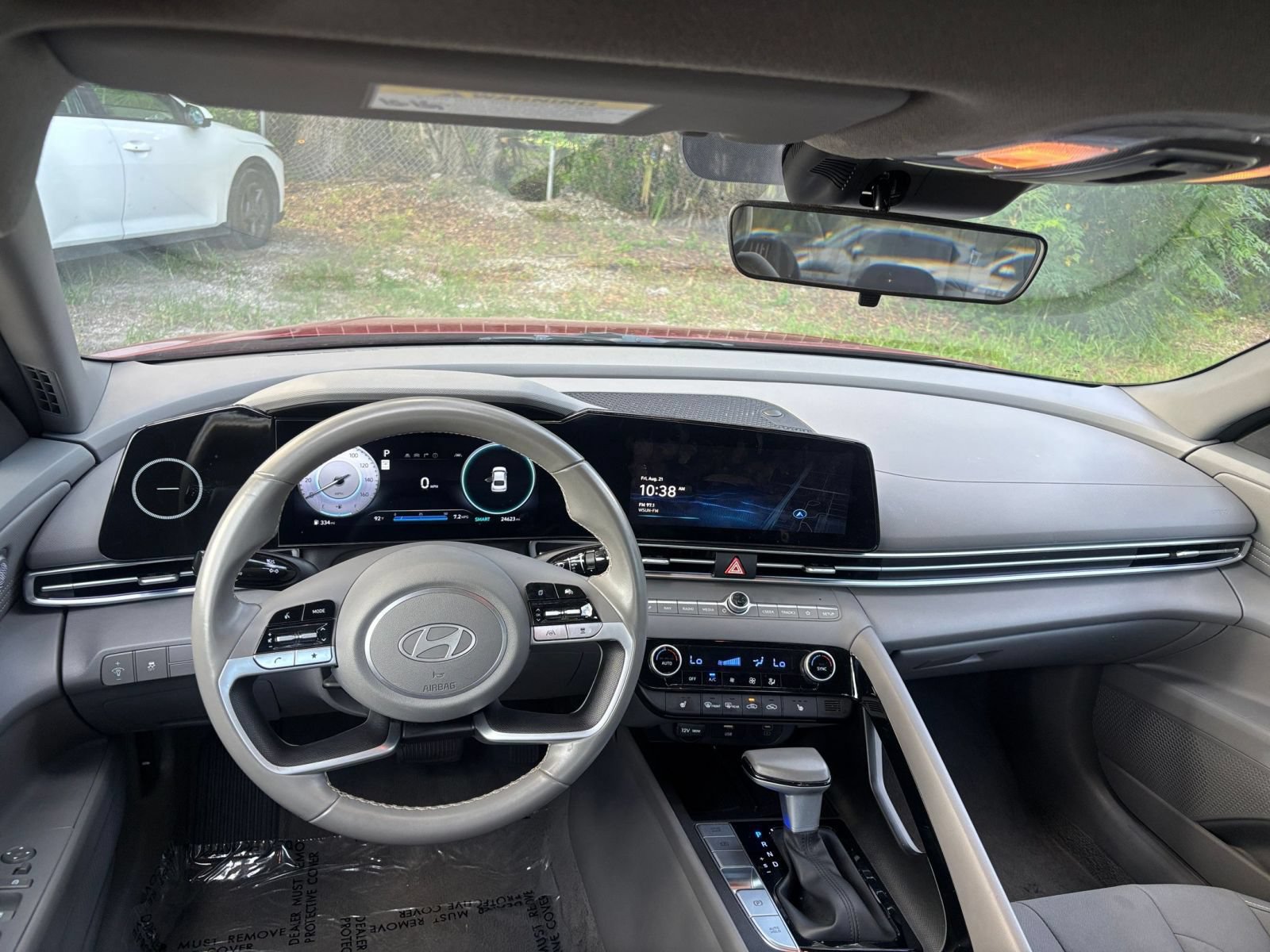 Used 2025 Hyundai Elantra SEL FWD image 33