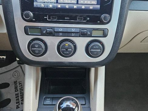 Used 2009 Volkswagen Eos Komfort image 36