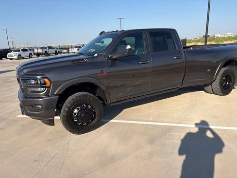 Used 2022 RAM 3500 Limited AWD/4WD image 11