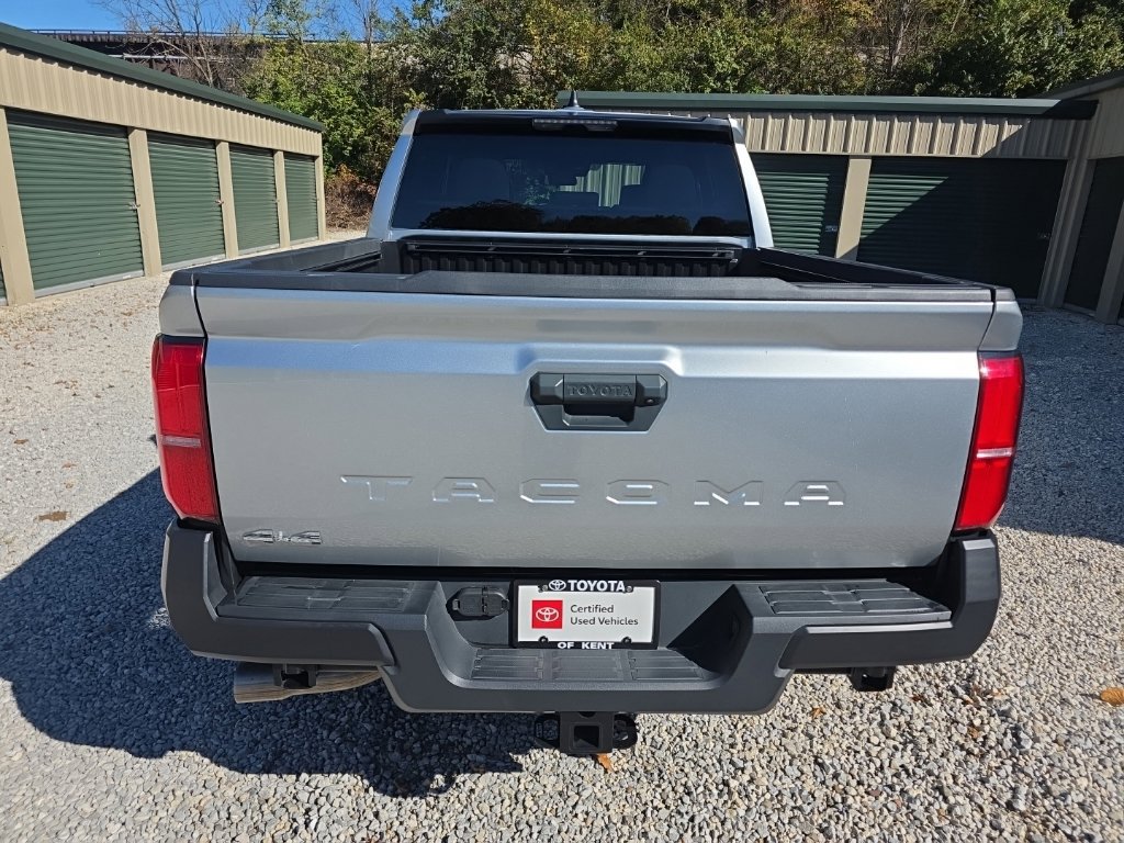 Used 2025 Toyota Tacoma SR AWD/4WD image 5