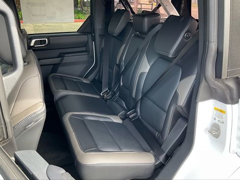 New 2025 Ford Bronco Outer Banks image 32