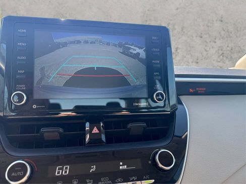 Used 2022 Toyota Corolla LE FWD image 31