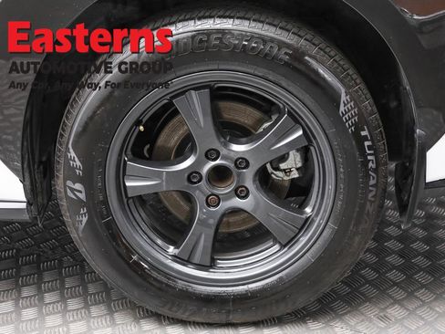 Used 2024 Toyota bZ4X XLE w/ Weather Package image 8