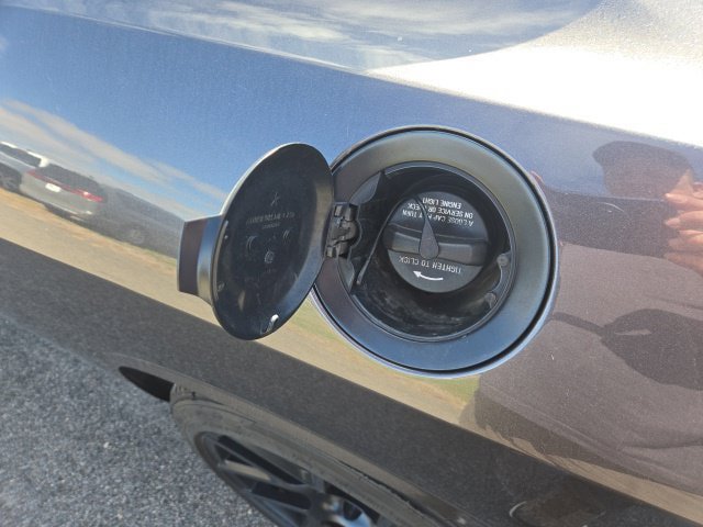 Used 2015 Dodge Challenger R/T Plus RWD image 6