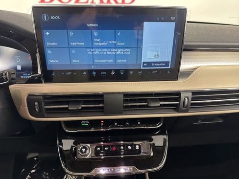 New 2026 Lincoln Corsair Premiere image 11