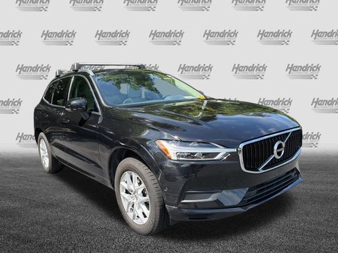 Used 2019 Volvo XC60 T5 Momentum w/ Premium Package FWD image 2