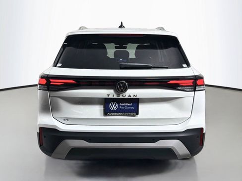 Certified 2026 Volkswagen Tiguan SE FWD image 6