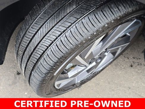 Used 2025 Hyundai Elantra SEL FWD image 32