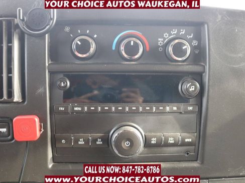 Used 2017 GMC Savana 2500 RWD image 31